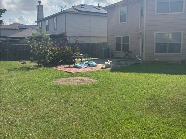 911 Belshear Court, Houston TX 77073