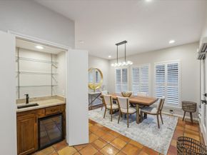 312 Sugarberry Circle 312, Houston TX 77024
