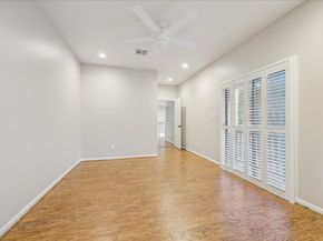 312 Sugarberry Circle 312, Houston TX 77024