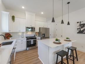 930 Mansfield Street, Houston TX 77091