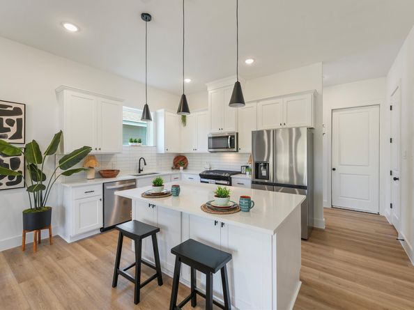 930 Mansfield Street, Houston TX 77091