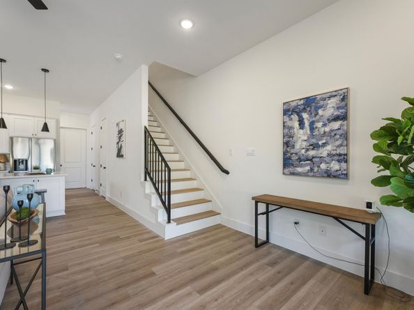 930 Mansfield Street, Houston TX 77091