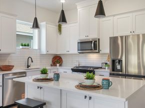 930 Mansfield Street, Houston TX 77091