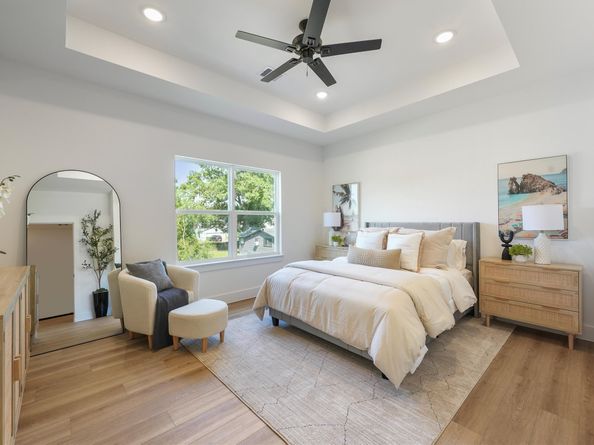930 Mansfield Street, Houston TX 77091