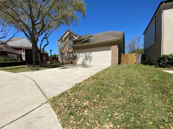 12426 Shadowpoint Drive, Houston TX 77082