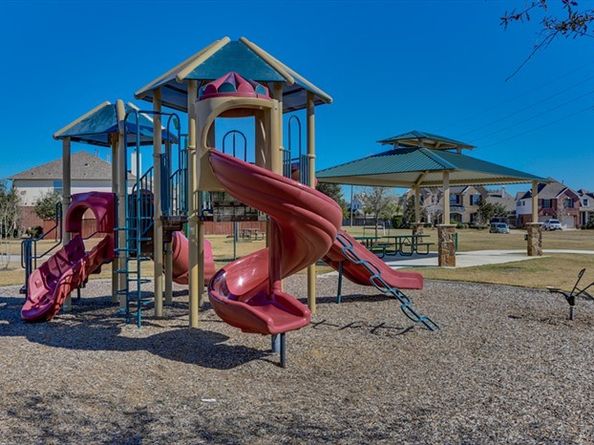 9607 Woodcliff Lake Drive, Spring TX 77379