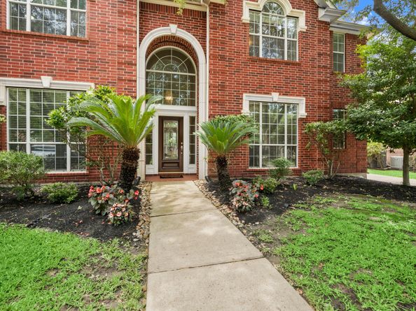 9607 Woodcliff Lake Drive, Spring TX 77379