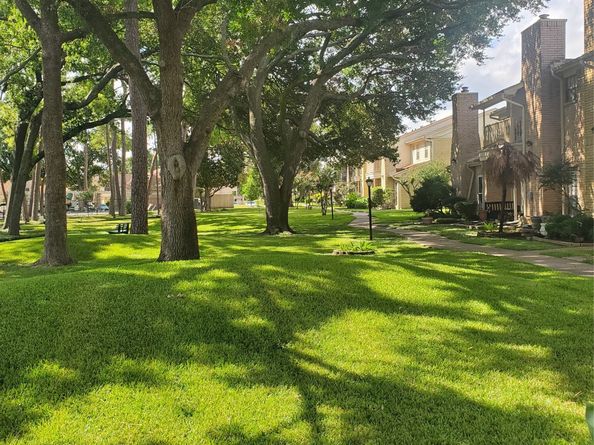 726 Country Place Drive C, Houston TX 77079