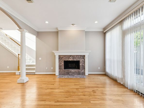 4916 Travis Street, Houston TX 77002