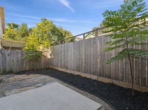 4916 Travis Street, Houston TX 77002