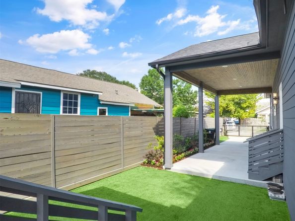 1209 Tabor Street, Houston TX 77009