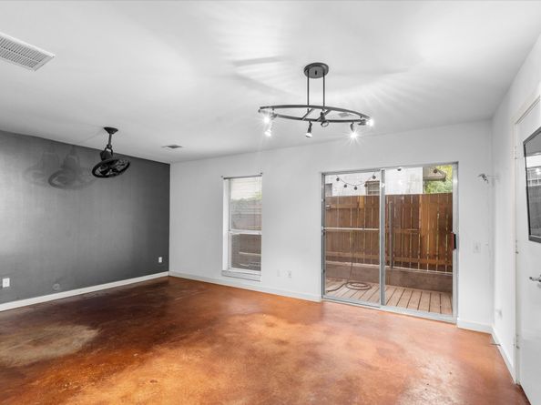 2605 Calumet Street 14, Houston TX 77004