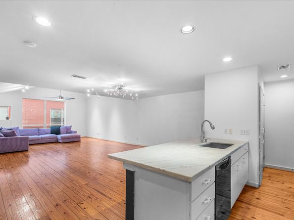 2605 Calumet Street 14, Houston TX 77004