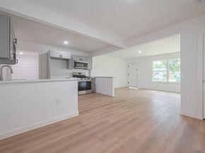 606 Cresline Street, Houston TX 77076