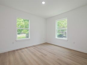 606 Cresline Street, Houston TX 77076