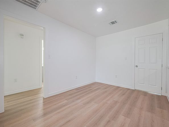 606 Cresline Street, Houston TX 77076