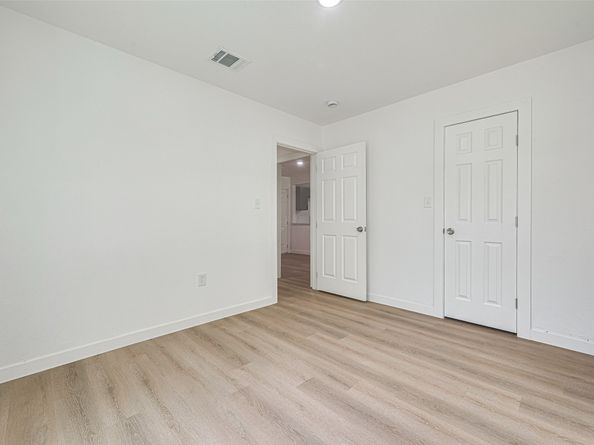 606 Cresline Street, Houston TX 77076