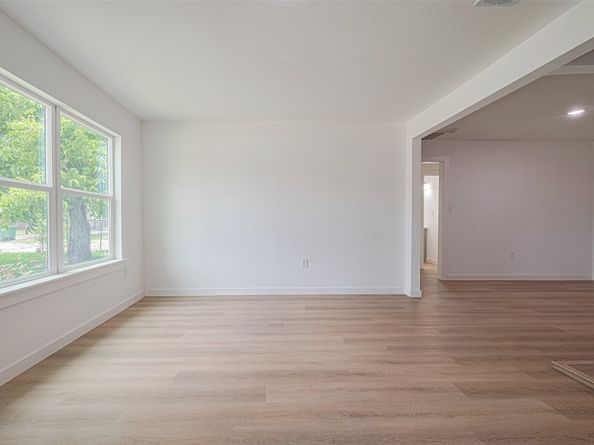 606 Cresline Street, Houston TX 77076