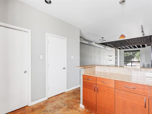 310 S Jensen Drive 2, Houston TX 77003