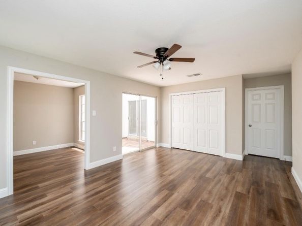 13911 Briar Place Drive, Houston TX 77077