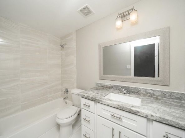 13911 Briar Place Drive, Houston TX 77077