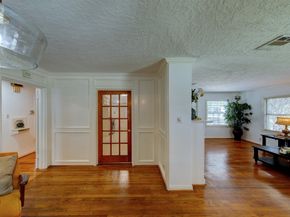 4914 Gammage Street, Houston TX 77021
