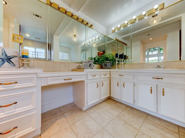 4914 Gammage Street, Houston TX 77021