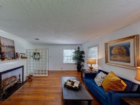4914 Gammage Street, Houston TX 77021