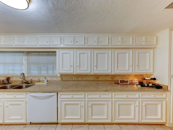 4914 Gammage Street, Houston TX 77021