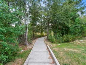 19079 Pinewood Grove Trail, New Caney TX 77357