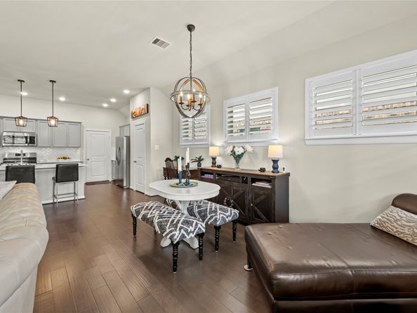 19079 Pinewood Grove Trail, New Caney TX 77357