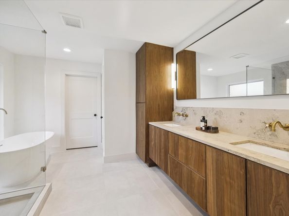 6110 Yarwell Drive, Houston TX 77096