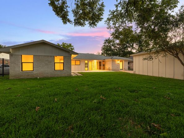 6110 Yarwell Drive, Houston TX 77096