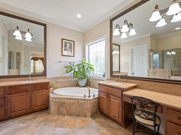 79 S Bantam Woods Circle, Spring TX 77382
