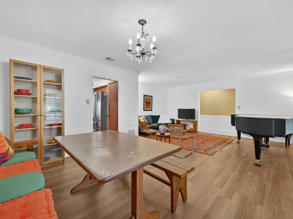 9218 Rowan Lane, Houston TX 77036