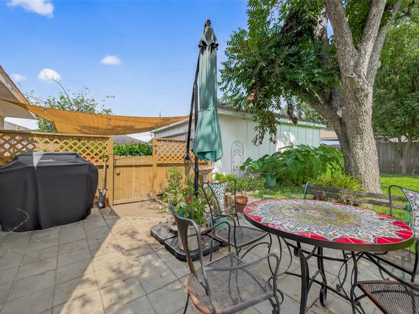 9218 Rowan Lane, Houston TX 77036
