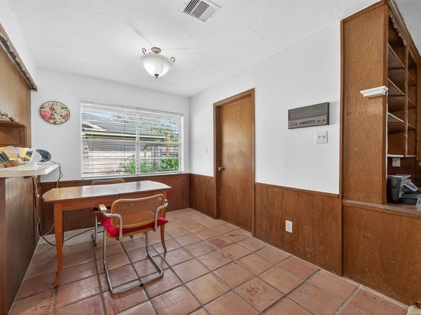 9218 Rowan Lane, Houston TX 77036
