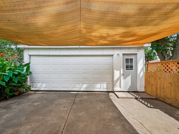 9218 Rowan Lane, Houston TX 77036