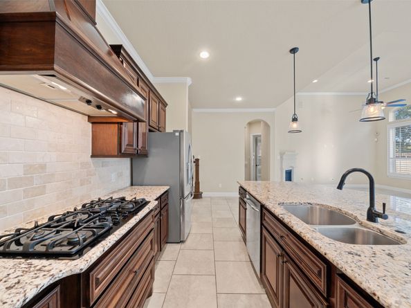 78 Lindenberry Circle, Spring TX 77389