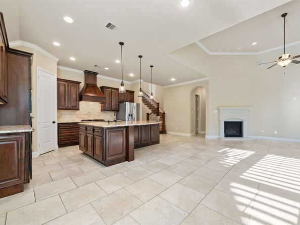 78 Lindenberry Circle, Spring TX 77389