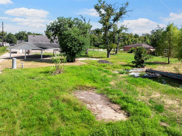 822 Aldine Mail Route Road, Houston TX 77037