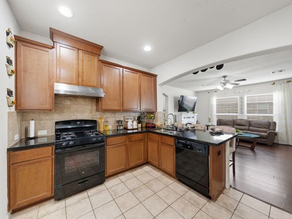10518 Sun River Falls Drive, Humble TX 77396