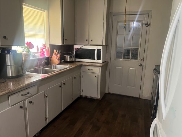 9122 Laura Koppe Rd, Houston TX 77078