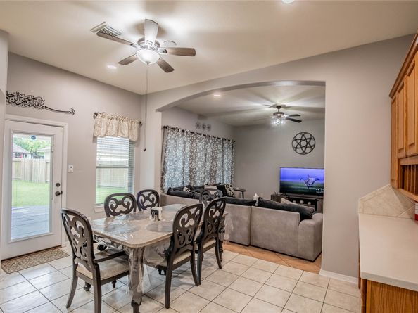 2026 Avana Glen Lane, Sugar Land TX 77498