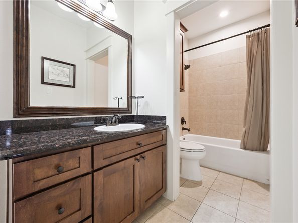 2415 Roufa Road, Houston TX 77003