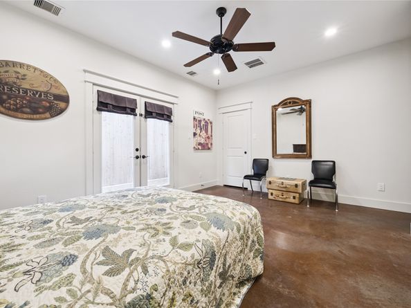 2415 Roufa Road, Houston TX 77003