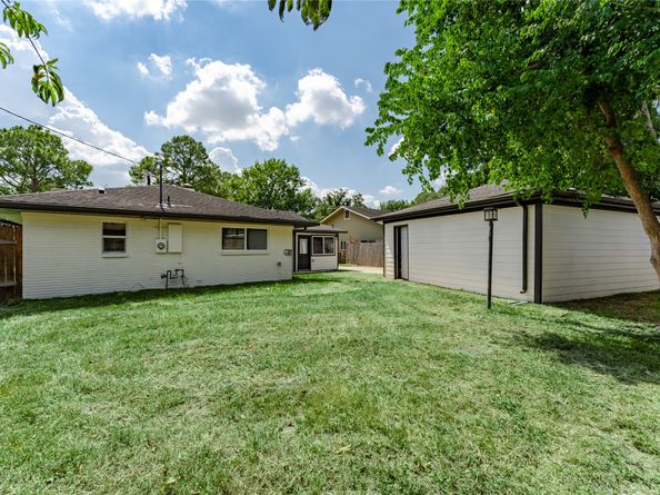 6106 Rutherglenn Drive, Houston TX 77096