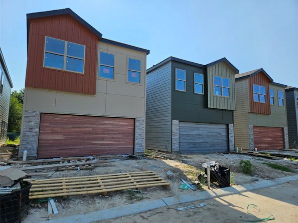 2805 Peacock Green Way, Houston TX 77047