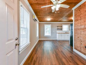 4611 Schroeder Street, Houston TX 77011