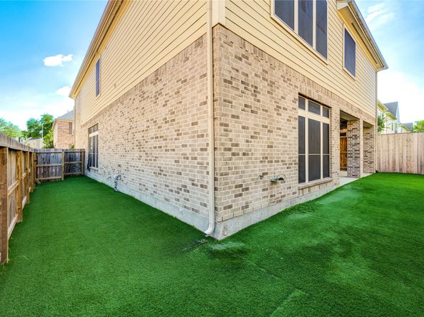 3502 Windmill Elm Street, Houston TX 77008